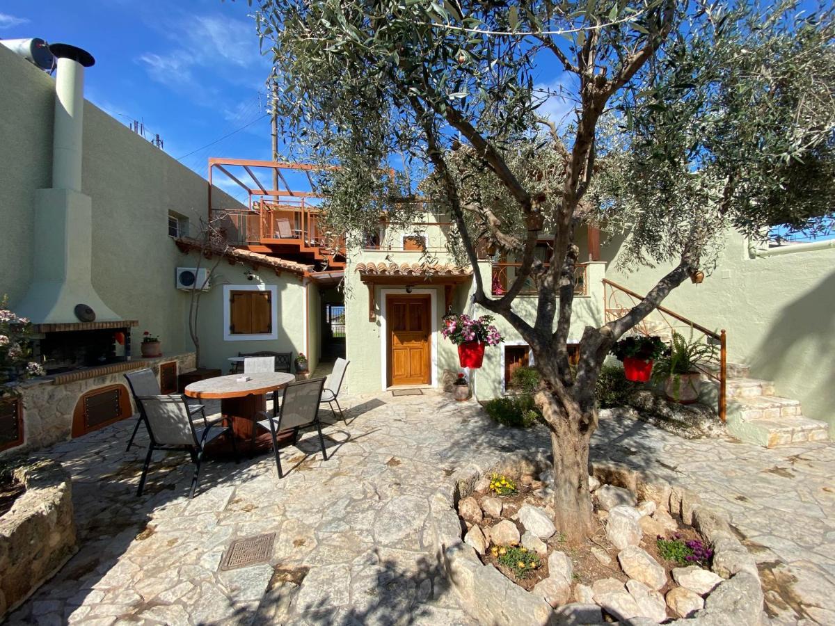 Pegasus House Corinth Exterior photo